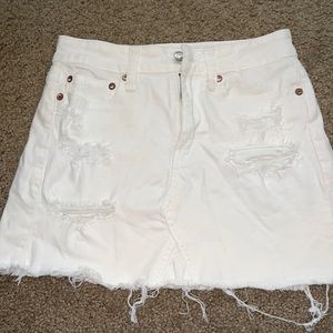 White jean skirt super cute barely worn!